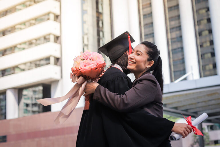 4 Ways to Help Your New Graduate Become Financially Independent